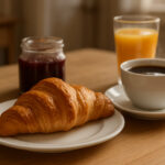 découvrez pourquoi le croissant nature est l'incontournable du petit-déjeuner français, alliant tradition, simplicité et saveurs authentiques pour bien commencer la journée.
